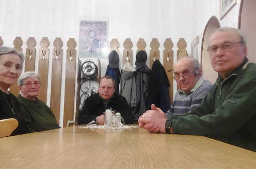 Az ülés témája, a magyar széppróza megjelenítése Jókai Mór műveiben, amiről Czernák Ferenc (jobbról a második) tartott magvas előadást  (Boda Ferenc fotója)
